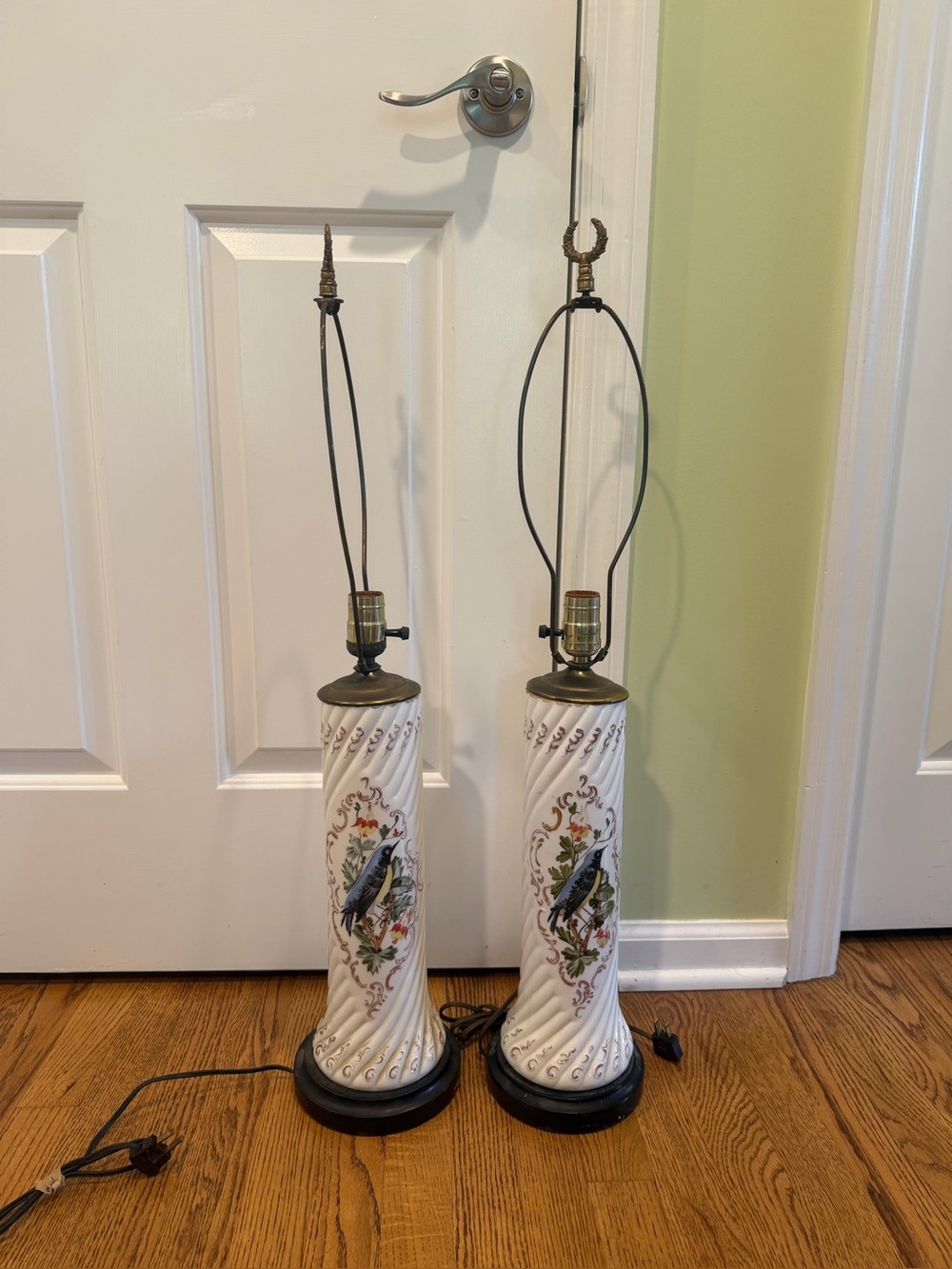 Pair of Vintage  Chinoiserie-Style Table Lamps hand-Painted Birds and Floral